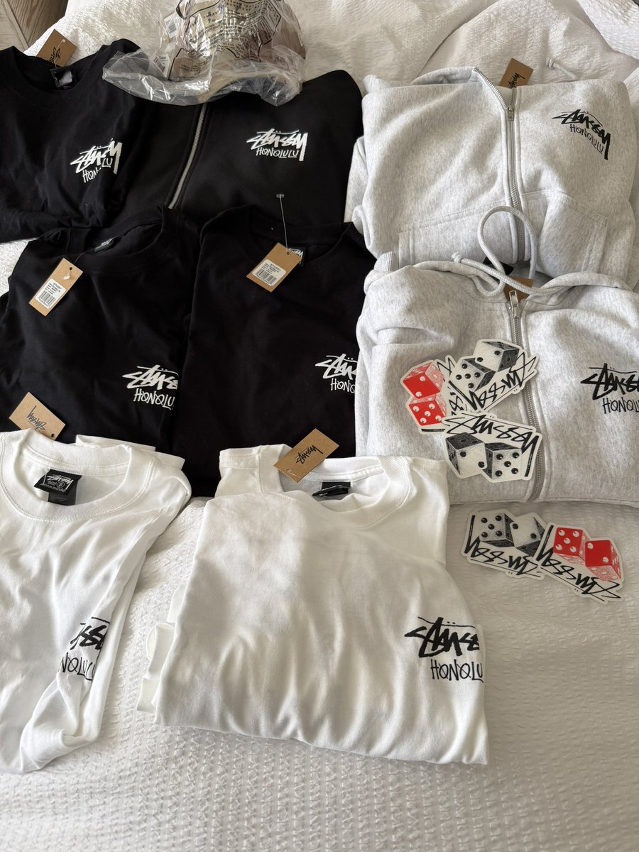marusuke16's tweet photo. 朝からstussy並び
Stussy Honolulu 爆買い余裕で7.8万超えてるきするんだけど笑笑
えぐいて https://t.co/M2ZZyfbB08