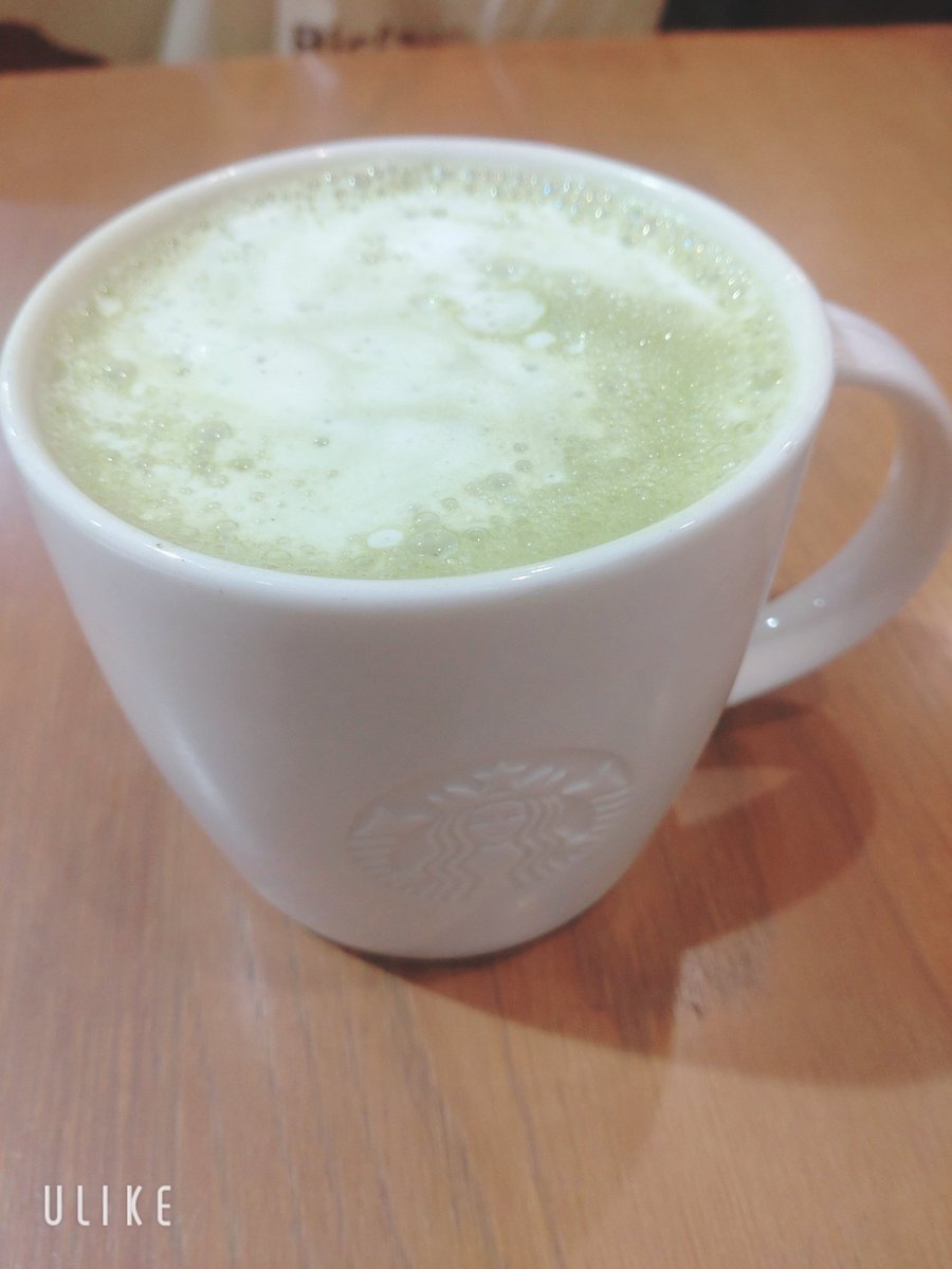 4leaf_cl0ver's tweet photo. あまりにも雨すぎるのムカついたので抹茶ラテ飲んでる https://t.co/ylllFmFpg3