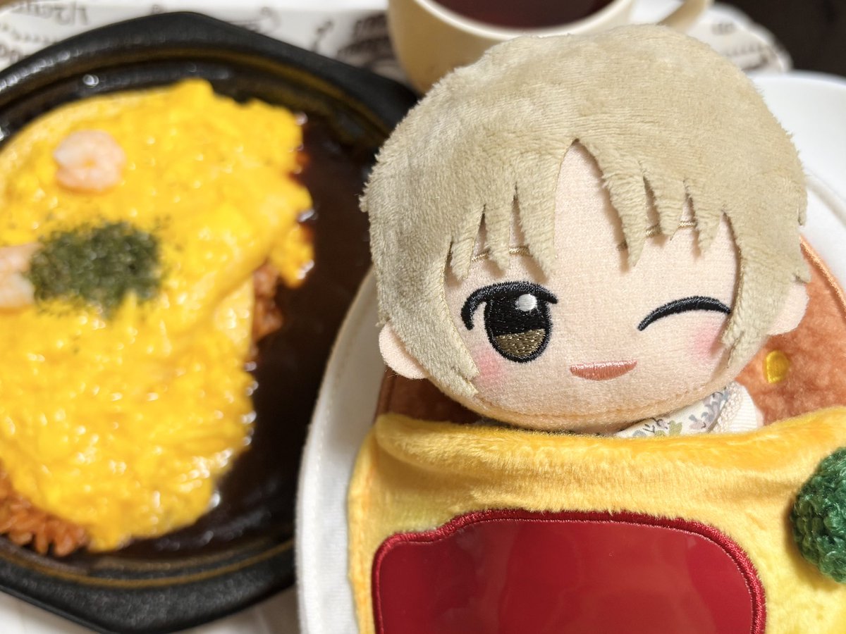 sugar_wr's tweet photo. 周年祝いオムライス食べるよー！ https://t.co/MdJDRLrwF6