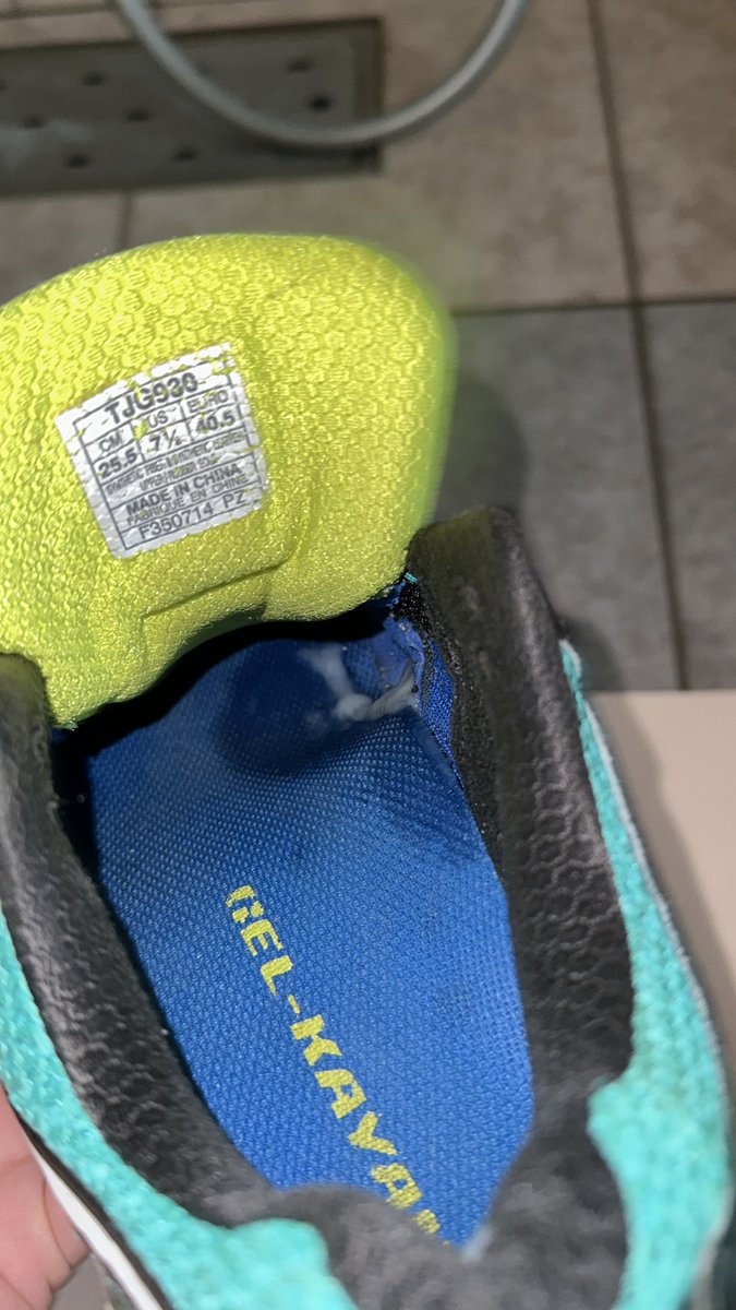 runshoes4's tweet photo. #asics  #cum  #Sneakercum https://t.co/hxCEosXDno
