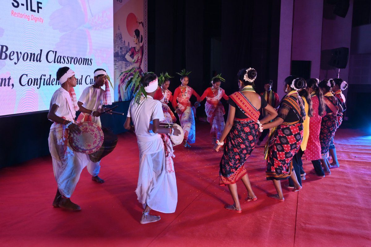 SILFIndia's tweet photo. "Learning Beyond Classroom – Celebrating Talent, Confidence and Culture" 🌟✨

On Sep 26 at Science City Auditorium, Kolkata, ASLC children from WB, Bihar, Jharkhand & Odisha showcased their incredible talent & cultural heritage! 🎭🎶

Honoured to have Ms Sujata Sen (CEO, Future Hope Foundation) as Chief Guest alongside Mr @gaurabsen (CEO, @silfindia). 

A magnificent celebration of holistic youth growth! 🌸

📌 ACTION POINT:
Retweet 🔄 to celebrate these talented young stars & support learning beyond textbooks! #HolisticEducation #ASLC #SILF #YouthPower