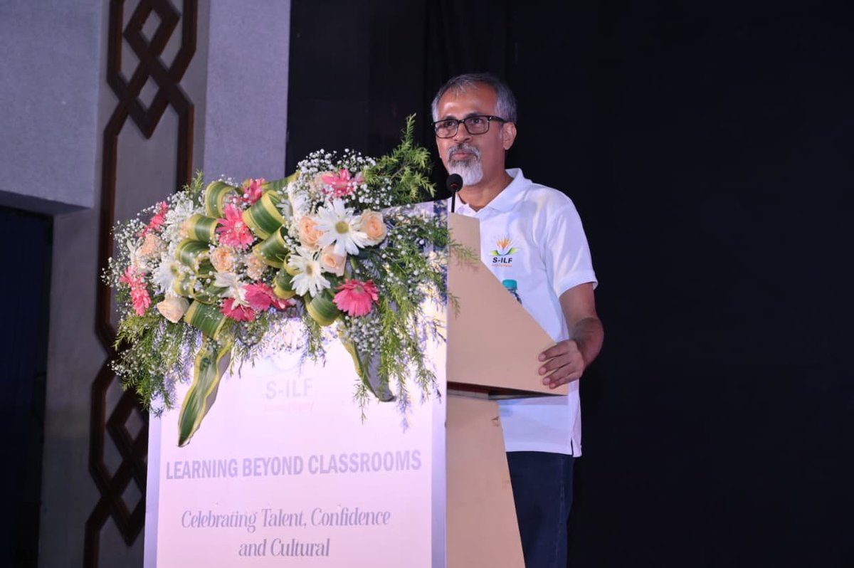 SILFIndia's tweet photo. "Learning Beyond Classroom – Celebrating Talent, Confidence and Culture" 🌟✨

On Sep 26 at Science City Auditorium, Kolkata, ASLC children from WB, Bihar, Jharkhand & Odisha showcased their incredible talent & cultural heritage! 🎭🎶

Honoured to have Ms Sujata Sen (CEO, Future Hope Foundation) as Chief Guest alongside Mr @gaurabsen (CEO, @silfindia). 

A magnificent celebration of holistic youth growth! 🌸

📌 ACTION POINT:
Retweet 🔄 to celebrate these talented young stars & support learning beyond textbooks! #HolisticEducation #ASLC #SILF #YouthPower