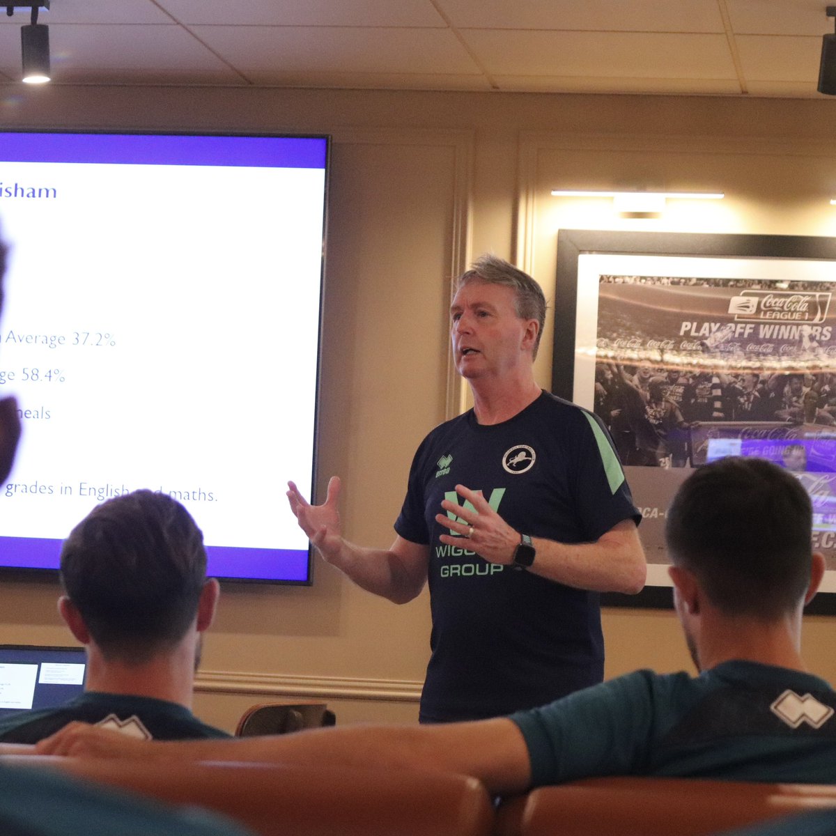 Millwall_MCT's tweet photo. 💪 MCT CEO Sean Daly delivered a presentation to #Millwall first-team players around Millwall Community Trust’s work in the local community.

#1Club1Community #WiggettGroup https://t.co/gY2TC3NUif