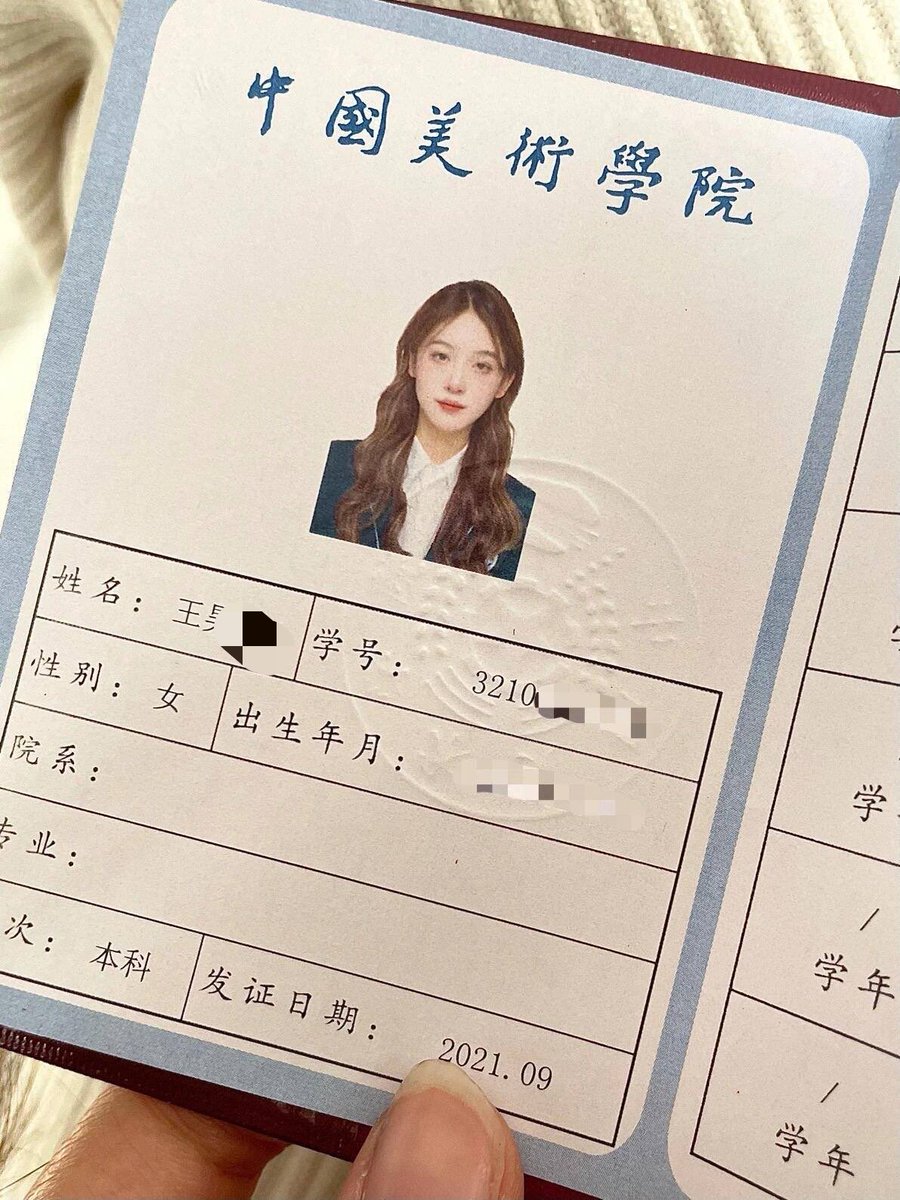 caroline28im4's tweet photo. 今天被玩了一天
身体已经软成一滩水，
交个朋友.有哥哥想看女大雷和福吗？ 
粉粉嫩嫩的，看完不许瞎说☺️ https://t.co/UTz0t7up9u