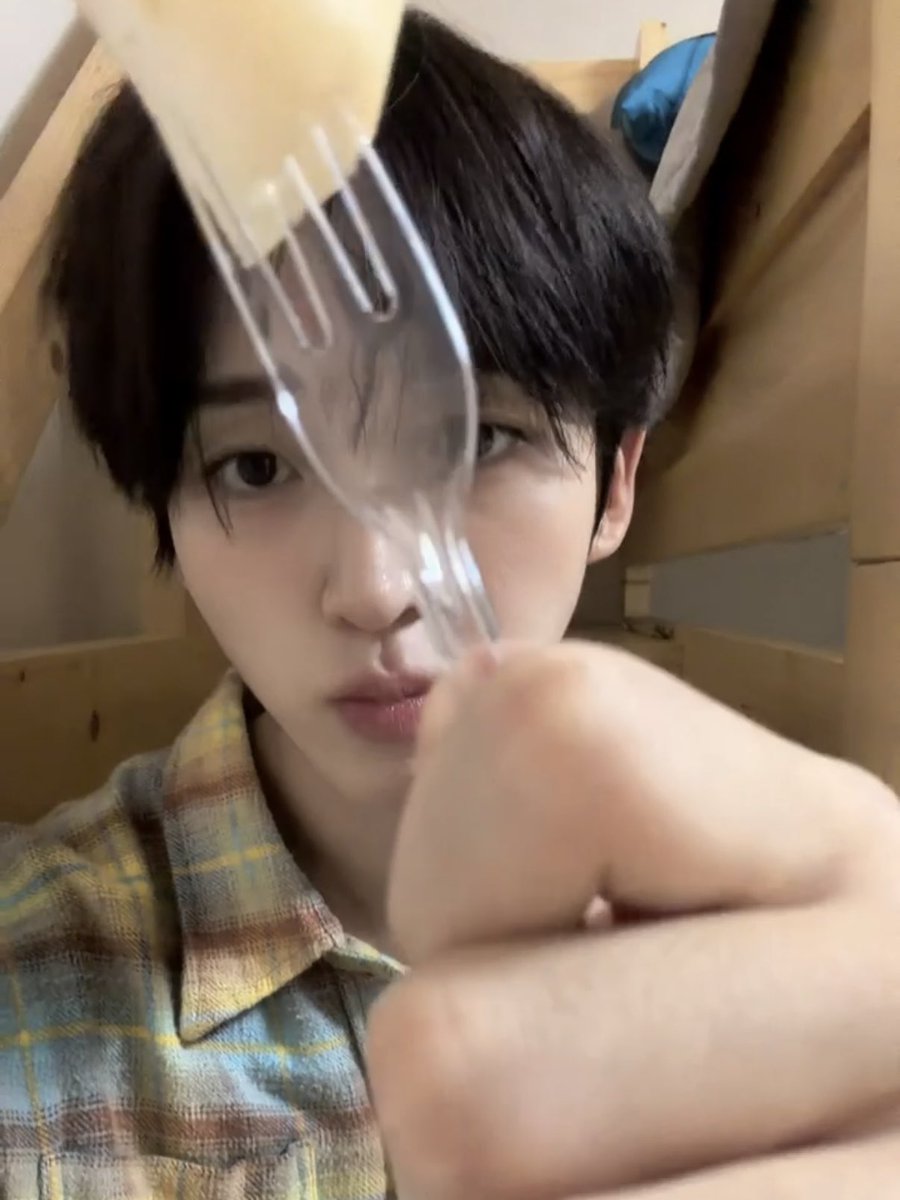 getreuayc's tweet photo. 아니진심걍
얼짱같고너무예쁘고……..
얼굴블러셔진심개좋고 하 ……… https://t.co/T9nFyfD3L4