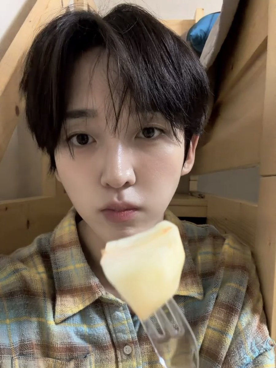 getreuayc's tweet photo. 아니진심걍
얼짱같고너무예쁘고……..
얼굴블러셔진심개좋고 하 ……… https://t.co/T9nFyfD3L4