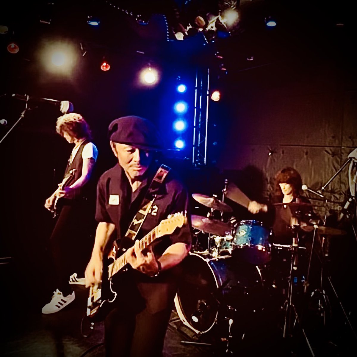 ZETSUfukuda's tweet photo. これからどういう方向になっていくのかな
サッドストリーツは
とにかく個性全開でかっこいいことをやっていきたいな https://t.co/R9tJsPMVER