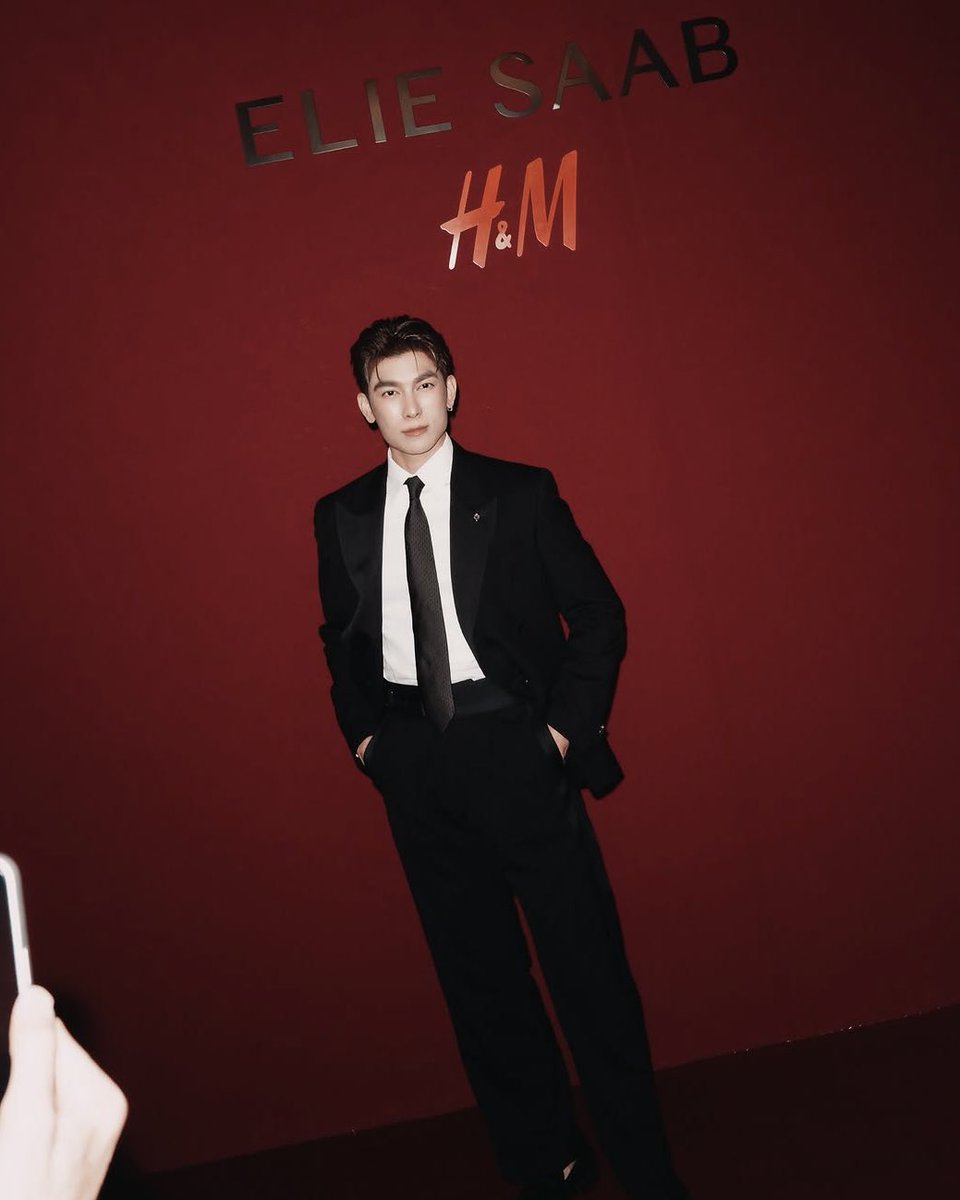 SolSkipperCo's tweet photo. Just the right moment.❤️

MEW X ELIE SAAB HM 

@MSuppasit
#ELIESAABxHMwithMew
#MewSuppasit
#HM #HMThailand #HMThailandxMEW https://t.co/9MpnCtsK5M