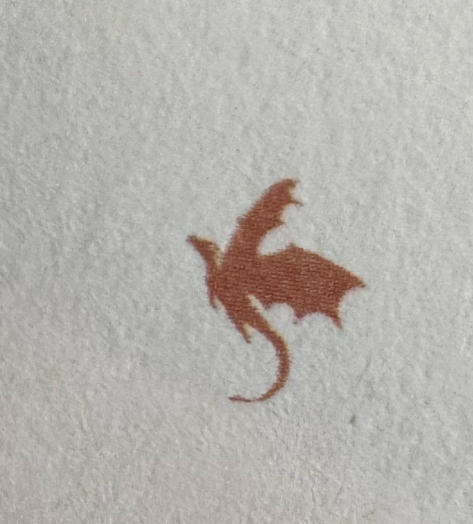 AshAdoreYou's tweet photo. Ok so I LOVE these little dragons with the correct colour for each dragon in the different chapters. And please I need these threshing day cards!!!!! Can someone please make that?!?! https://t.co/obRC56MleK