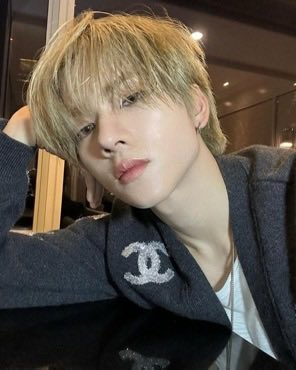 Tonaor460430225's tweet photo. ช่วยกันนน (เสียงจองบิน)

ไปกันต่อค่ะ 🚀🚀🚀

l vote #Yorch from #POW  to 
#TOP100MostHandsomeFace 
@TOP100KPOP https://t.co/r717IkTrEh