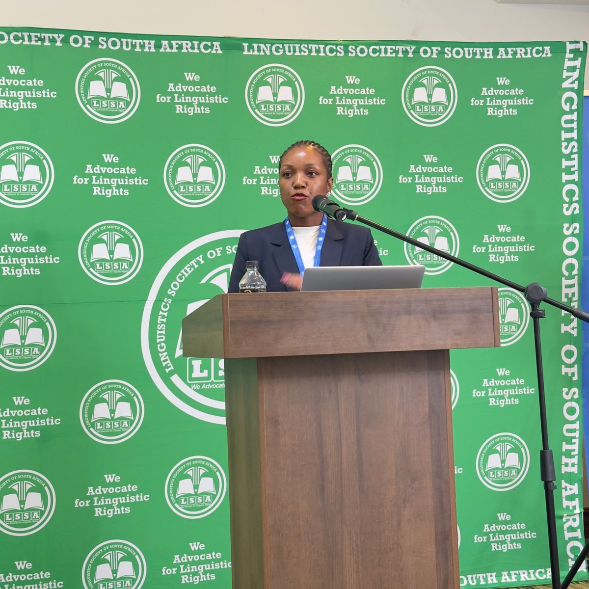 LinguisticUnisa's tweet photo. Ms Makwarela Mudau presented in Tshivenda on the characterisation of women in selected Tshivenda literary works at the LSSA Conference today. Her eloquent delivery earned praise, highlighting the value of indigenous languages in academia. #LanguageRevitalisation https://t.co/3YbfvEDbXk