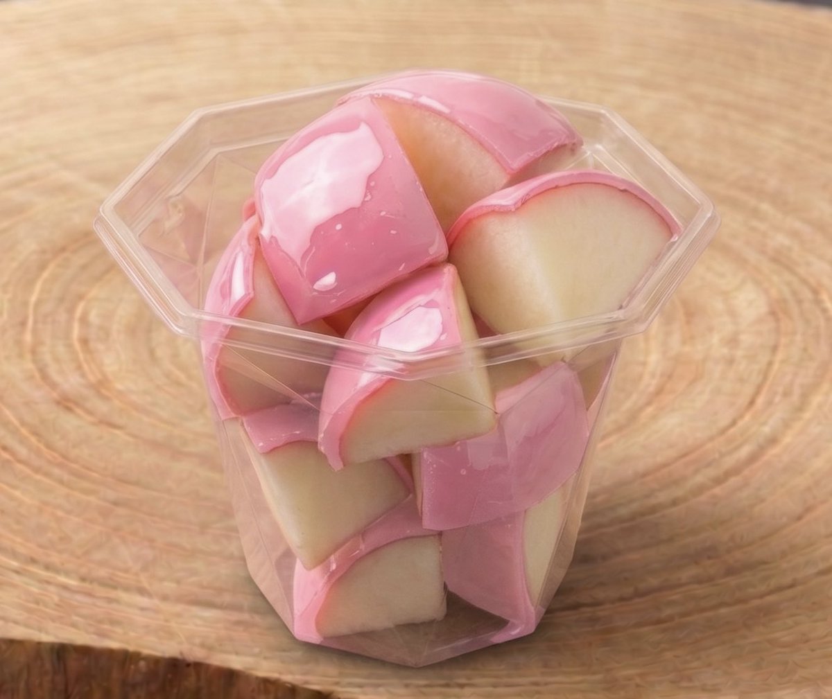 crazyapple_1001's tweet photo. 【期間限定】りんご/桃【カット】￥1,148

りんごなのに、桃！？？
桃の香りが口いっぱいに広がります！
映える大人可愛いりんご飴はいかがですか？

★新宿・秋葉原・上野エリア対応 
★Uber Eats / menu / 出前館 / Rocket Now
★11:00〜23:00｜年中無休 https://t.co/xTV6FXuvjj