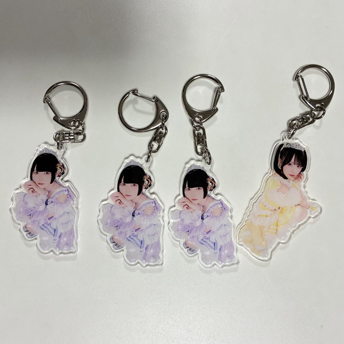 amuchans0_0's tweet photo. きゅるりんってしてみて きゅるして
幕張衣装  グッズ交換 ランダムアクキー

譲  💜💛
求  ❤️🩷

郵送可能･Kアリ現地可能です！

DM･リプお気軽にお声掛けください🙇‍♀️♡ https://t.co/XUYjYor6YK