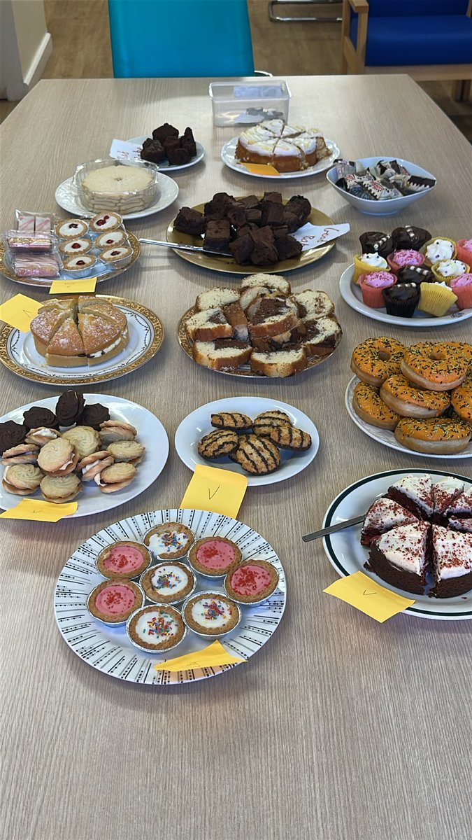 DallowPrimary's tweet photo. Thanks to all our staff for their contributions and donations for the Macmillan coffee morning we held last week.

We raised over £50 for the charity!

@ChilternLT @KatharineLovell https://t.co/3cmUWi9LA7