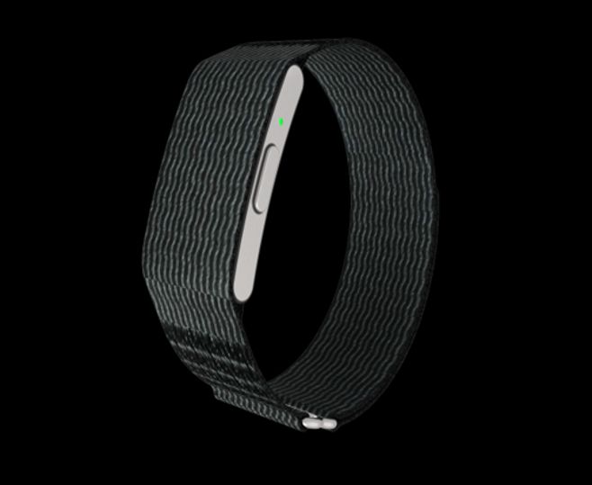 vositone's tweet photo. VN107 ECG screenless smart band. Minimal no-screen design for discreet all-day wear. Capture ECG, heart rate & sleep data, synced to APP. Lightweight, long battery. Ideal for health wearable OEM & bulk orders. DM for catalog & pricing.
#screenlesssmartband #ecg #smartband https://t.co/w4NRMoKshv