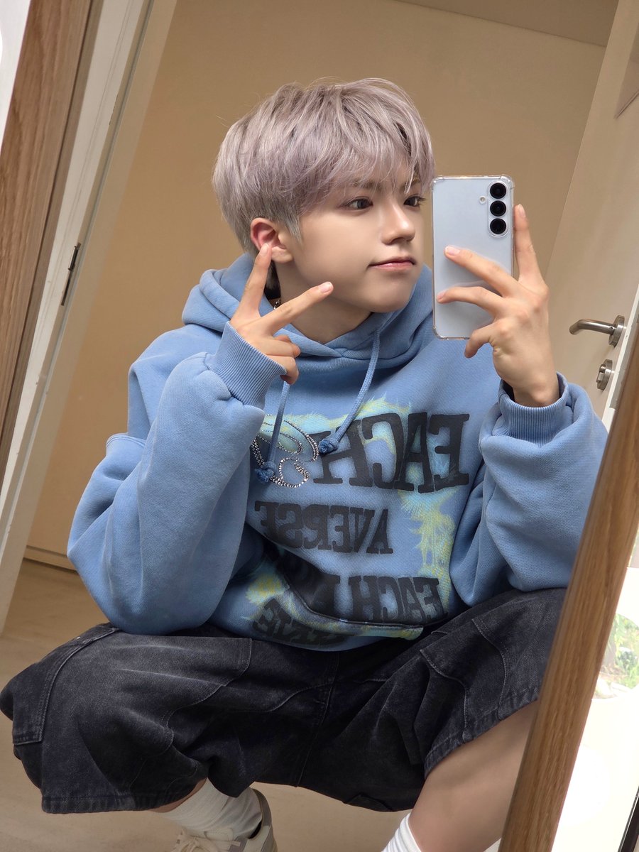 at_ALL_H_OURS's tweet photo. [#온]
쿨톤 그 잡채🐥😎🩵💙💜🤍

#ALL_H_OURS #올아워즈
#ON_N #온 https://t.co/MoFqz4hGnr