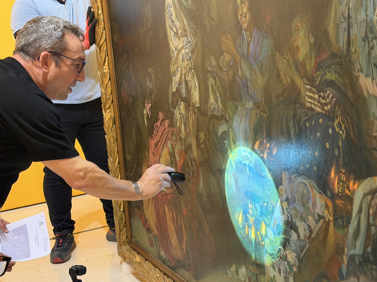 thyssenmalaga's tweet photo. De montaje. 🔨#ExposiciónOlé

Las salas de exposiciones temporales se preparan para "¡Olé! El mito de lo español a través de Andalucía", que abrirá al público este sábado 3 de octubre.

Compartimos algunas imágenes de estos días de montaje, con algunas de las obras que han quedado instaladas en sala.

Exposición con el patrocinio de @FundUnicaja.