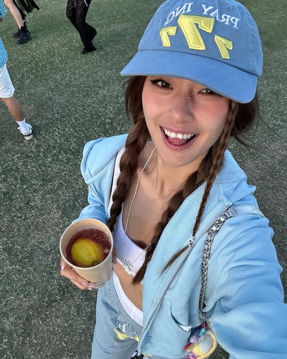 aryanne7's tweet photo. 週末は家でゆっくり派ですか、それとも外に出かける派ですか。たまにはこういうのも悪くない。 👀
WSEnL https://t.co/1RTSfsoeV3