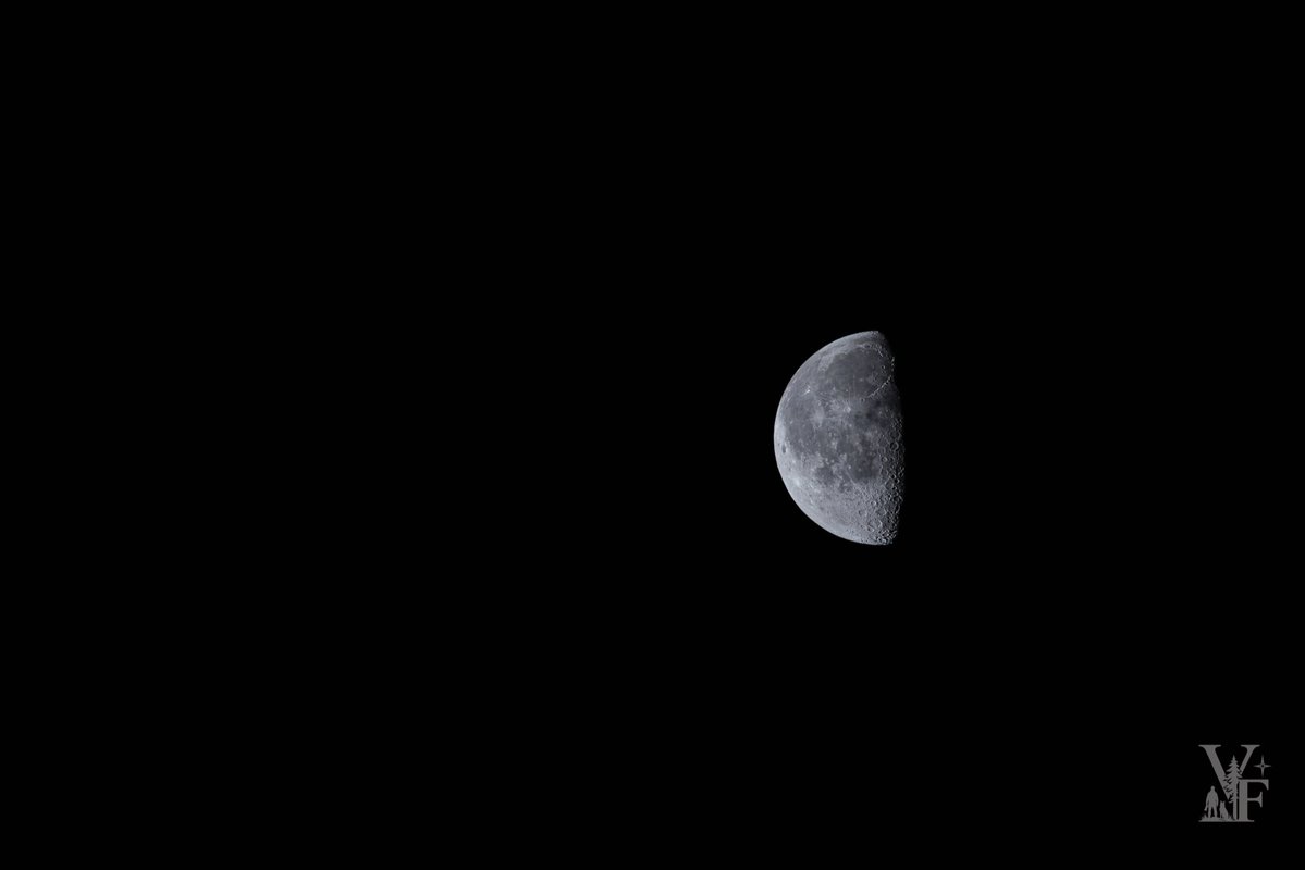 Michael_USMC's tweet photo. For the busy minds who don’t sleep. 👋 

The moon is on watch too, you’re not alone. 

#moonshot https://t.co/GLos79R9qH