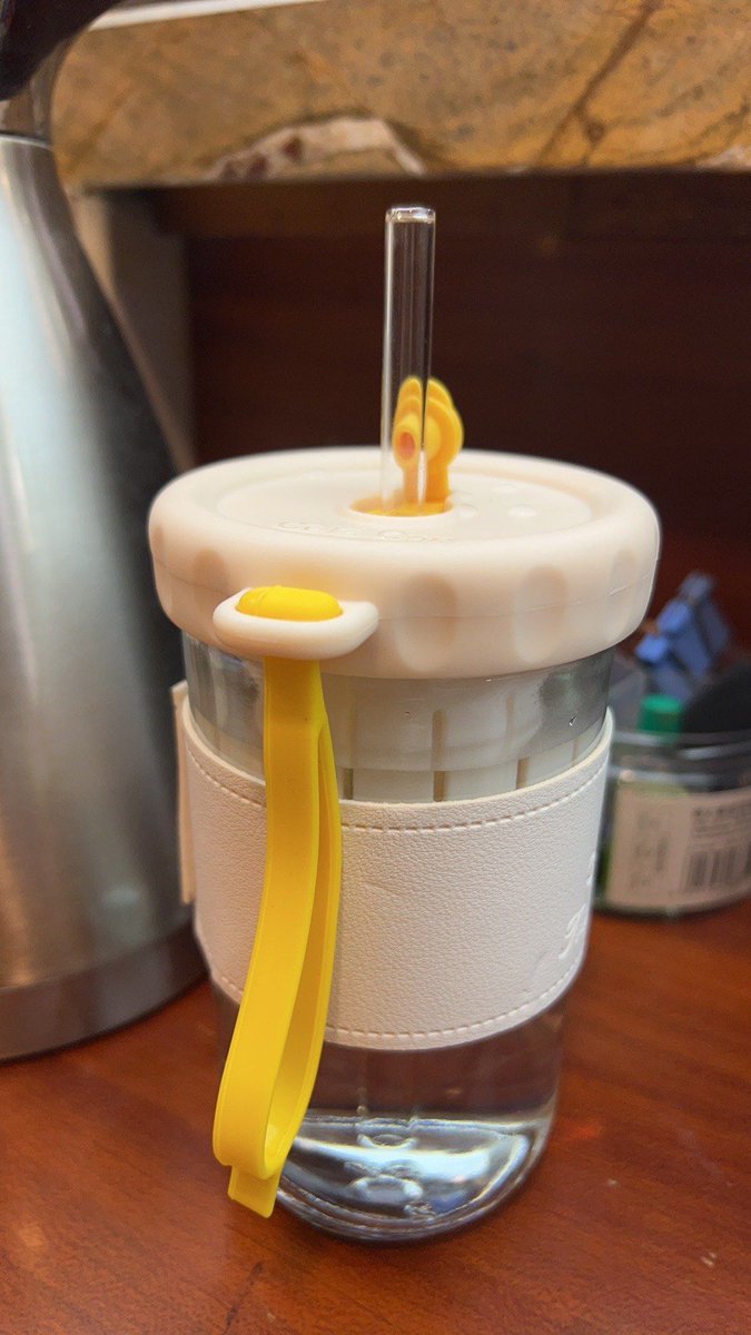 nocoycoy's tweet photo. This zinc alloy mug, nested with a silicone handle, gets fully clarified when rinsed with water, no leftover halogens! https://t.co/giv9SLSwHO