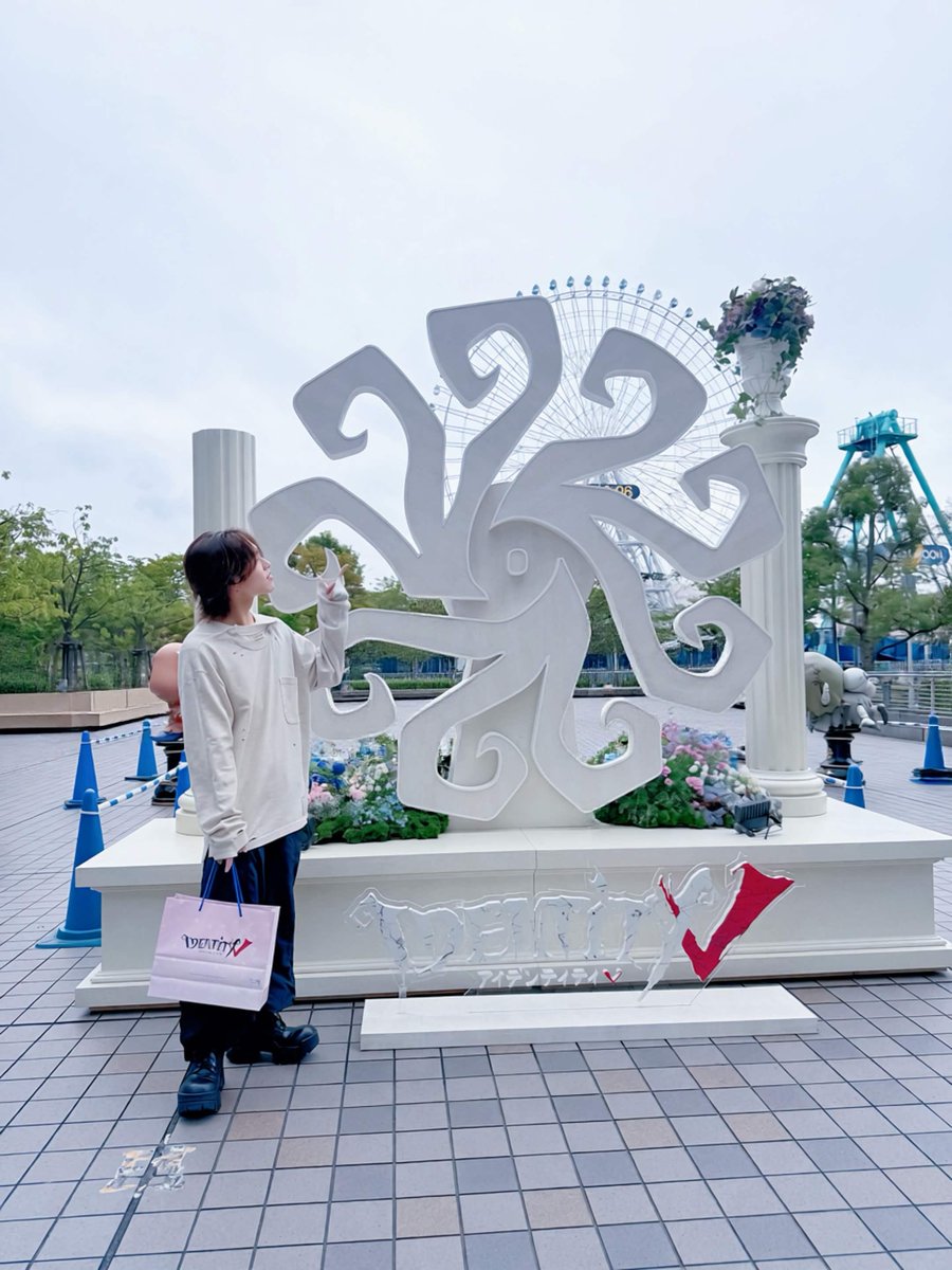 Yui____pi's tweet photo. のんとなみかりさんと横浜ツアー楽しかったー！！
いつもミラーしてて見たことあるやつだ！ってなりながら大興奮でした！
選手のイベントチラ見したりレイヤーさん達に囲まれたり最高だった！ https://t.co/bVs1qHen5d