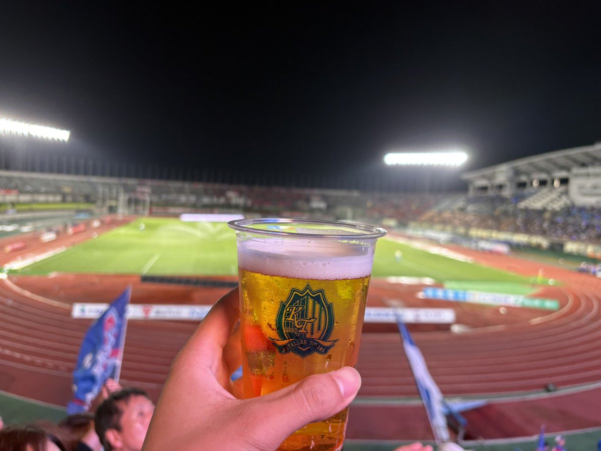 komukomuten's tweet photo. 人生初サッカー観戦！応援覚えやすくてもう楽しい⚽️ https://t.co/zP4fbEHrBT