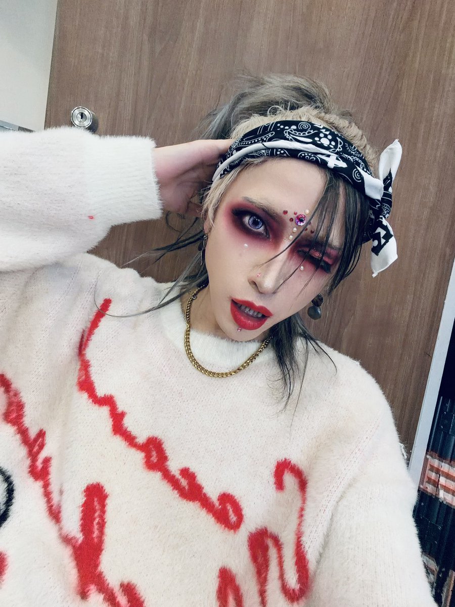 Ryoga_britannia's tweet photo. RAZORもTHE MADNAもすこぶる熱かった。

BugLug、呼んでくれて心からありがとう。

涼太、ゆっくり休んだら、また対バンしよう。 https://t.co/KSVJTXAiA2