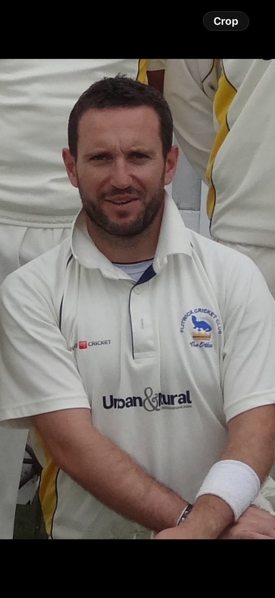 FlitwickCC's tweet photo. From boy to man and now heading towards ancient.

Following the discovery of a scorebook from his formative years, congrats to @flitwickferg who has passed 17,000 FCC runs, and up to no 3 on our all time run scorers roster

Onwards to 1,000 games

Not nearly done… 🏏🦦🦦

#Ferg https://t.co/74hZ9P4OzA
