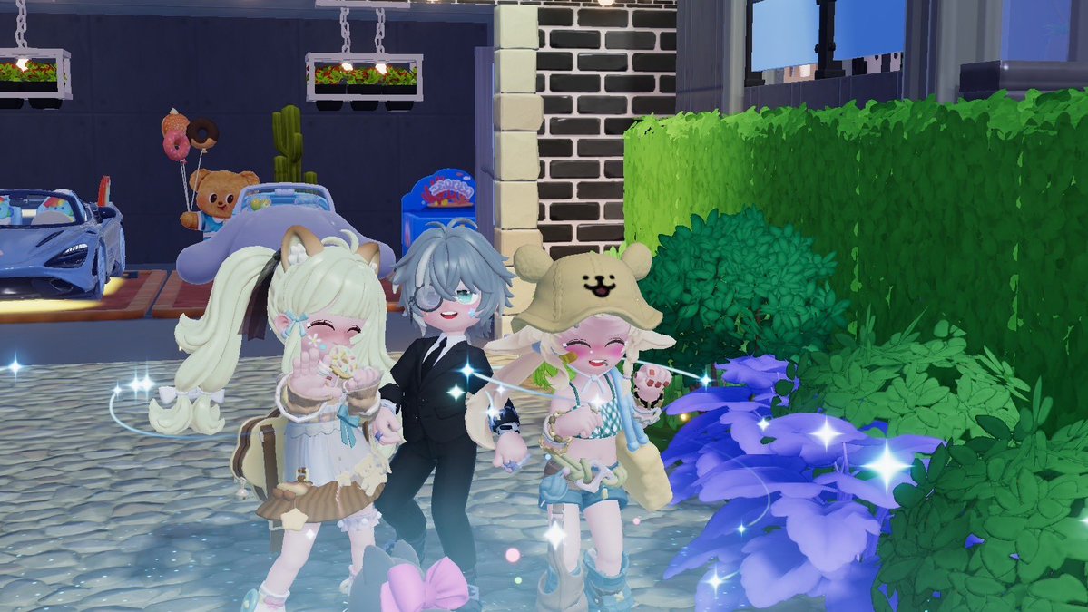 uru_day0_'s tweet photo. やっと姉妹のカードが揃った😌

誰かがガチャを回すと欲しがって
回しちゃう我々✌️（特に私）

今回はプールないからビシバシに
されずに済みそー
@pipi3nnn 
@Ali_spr_ 
#ハートピア
#Heartpia https://t.co/R9RYhB29ZP