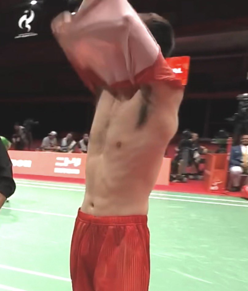 shrtlssbdmntn's tweet photo. Selamat buat Leo/Daniel ya 😍😍 Tapi mimin mau ngepost Wang Chang yg ganti pas di poin ke-11 jadi kesorot deh 💦💦 
#wangchang #ketek #shirtlessbadminton #badminton #羽毛球 #王昶 https://t.co/8Ulyy9iFCp