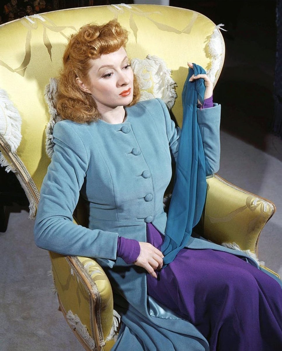 JuanmadelaPoza's tweet photo. Se cumplen 122 años del nacimiento de #GreerGarson. La actriz británica destacó por sus participaciones en grandes melodramas de la época dorada de #Hollywood. Greer Garson poseía una elegancia innata y solía interpretar a mujeres valientes y sentimentales. https://t.co/FUrnmtlOFy