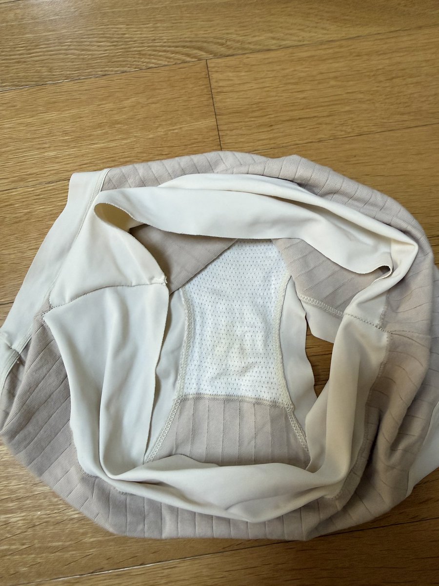 ogdom296201's tweet photo. 항상 가지고 다니는 팬티들 https://t.co/lNgVcHm9L6