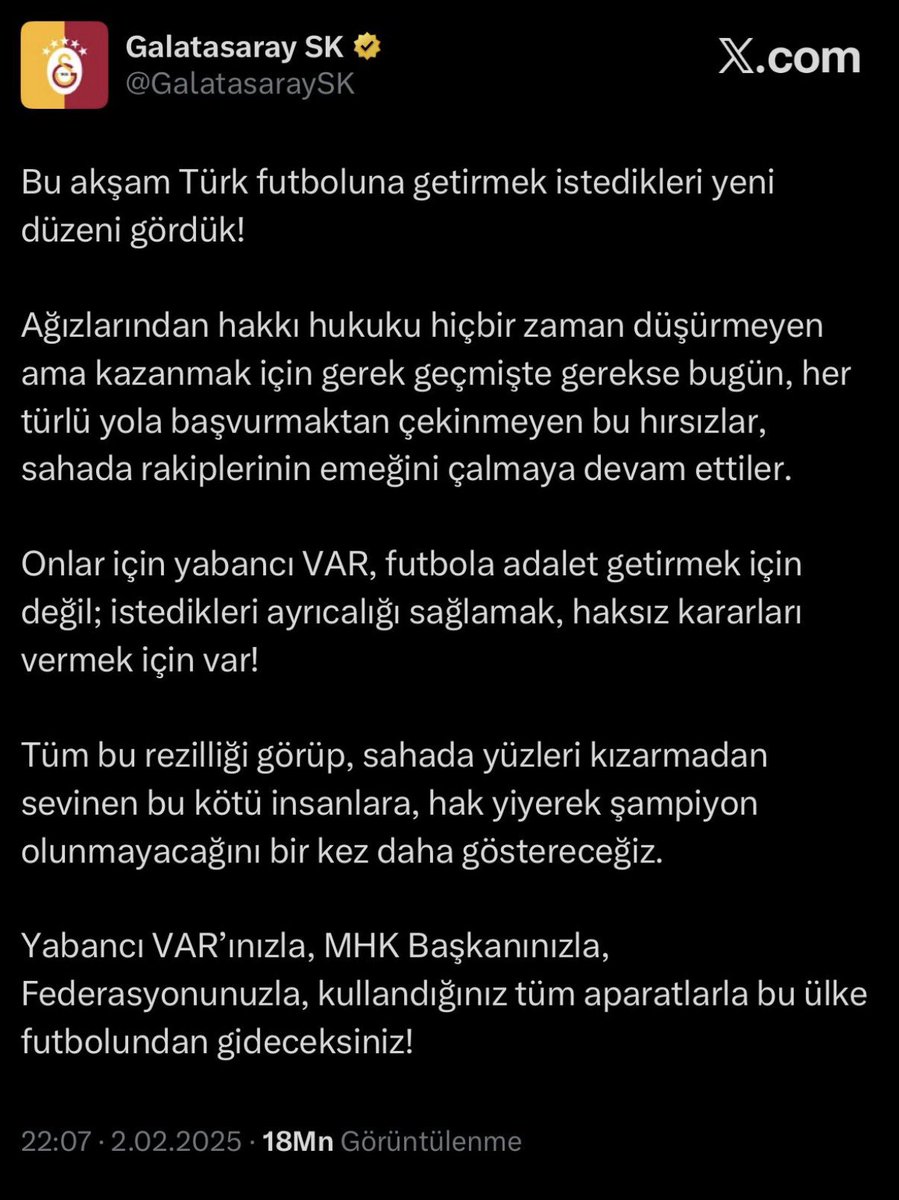 cihancelik3's tweet photo. Bu adam TGRT Haber Ankara Temsilcisi imiş. Mesela bu TGRT Haber’in sahibi bu adamı karşısına alıp şu iki görseli göstermiyor mu? Kardeş, sen gazetecisin, neden aleni şekilde yalan yazıp insanları yanlış yönlendirsin demiyor mu? Çocuğu da varmış, baba sen neden yalan şeyler yazıyorsun dediğünde bu arkadaş utanmıyor mu acaba? Çocuğunun karşısında ezilmiyor mu? Vallahi ben inanamıyorum artık olanlara.