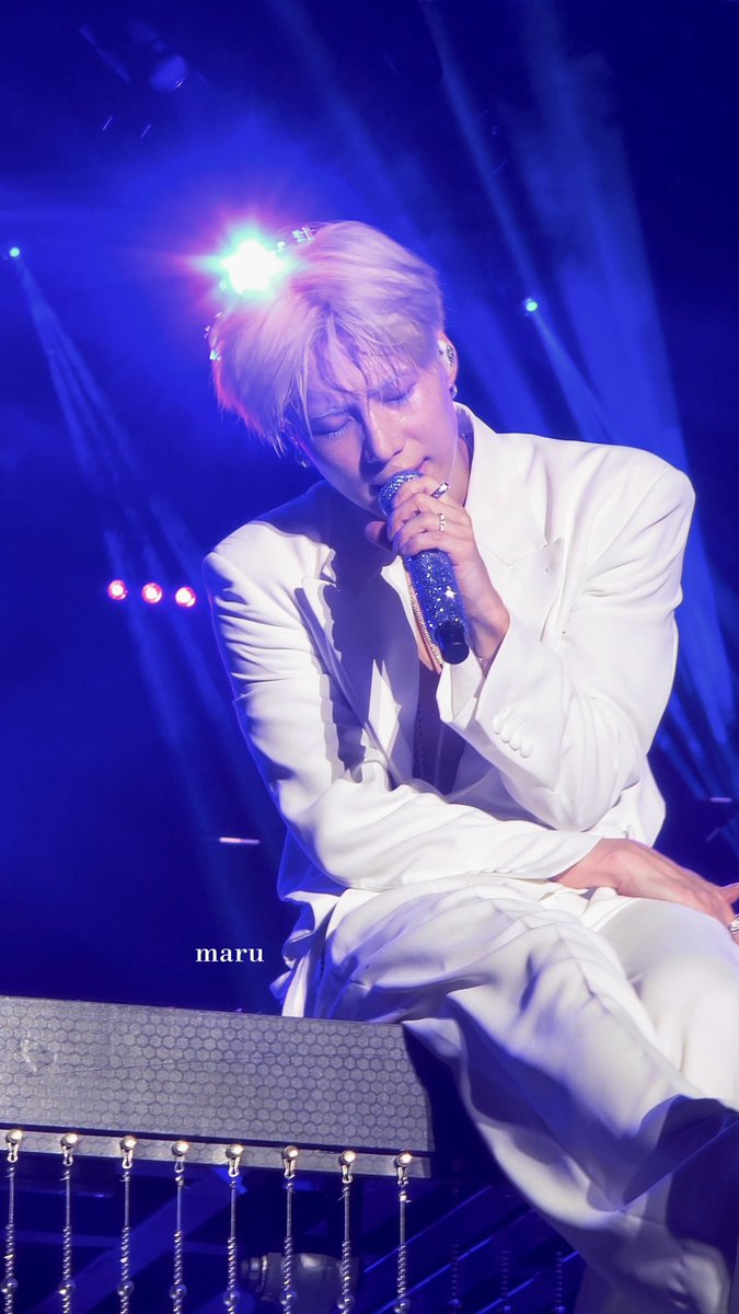 _0true__'s tweet photo. 260926 KARZY Music Festival

🌙💜

#태민 #TAEMIN #テミン #泰民 https://t.co/GjQl8rdrhb