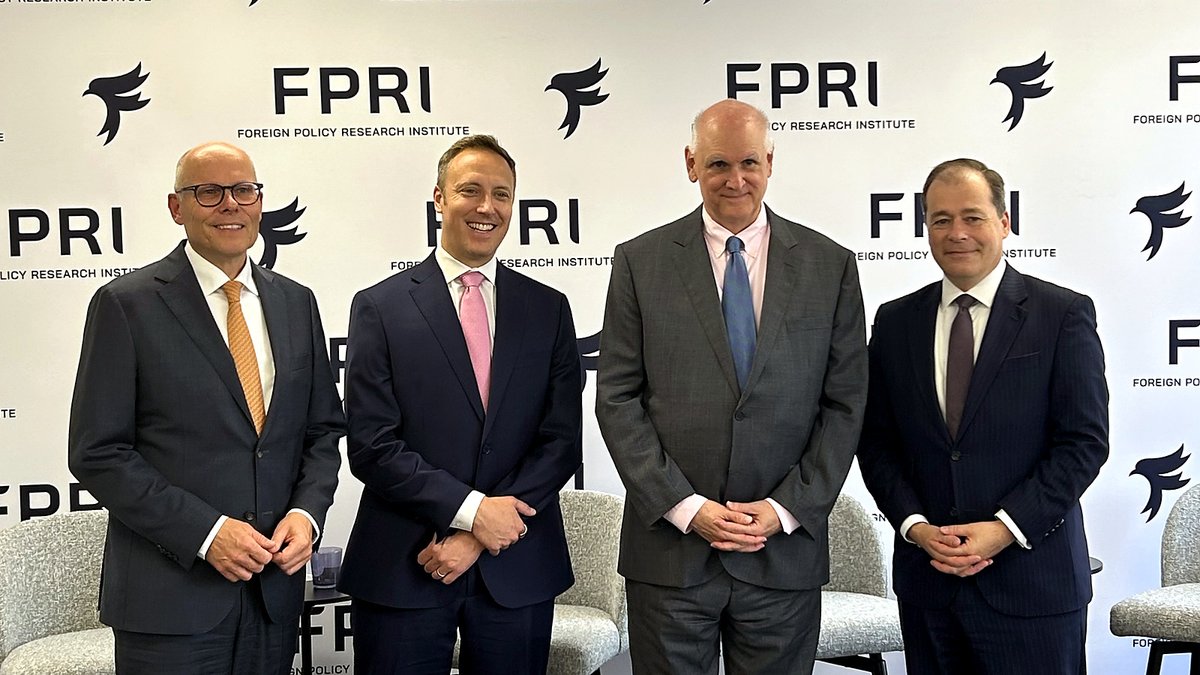 KAS_USA's tweet photo. How can Germany shape its global role in a new era? 🇩🇪🇺🇸
Sept 15–20, MP @Peter_Beyer and KAS Secretary General Dr. @markspeich met U.S. officials and Congress, spoke at @FPRI on Germany's role in NATO, discussed UN reform with Guy Ryder and ended the week at the #SteubenParade. https://t.co/rGFdJbVYje