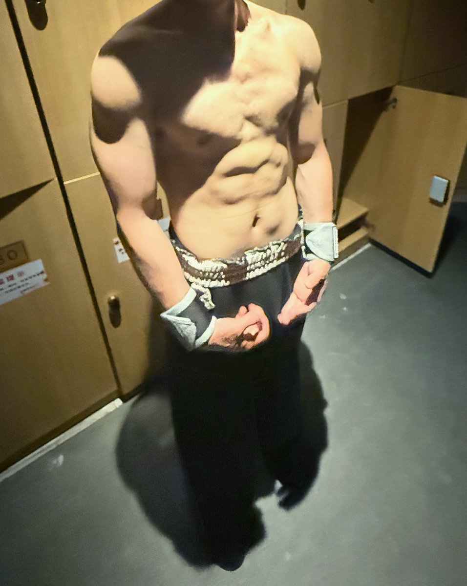 wangyang1027's tweet photo. #男大 #薄肌 #健身 新手 https://t.co/9p0k3dYMJj