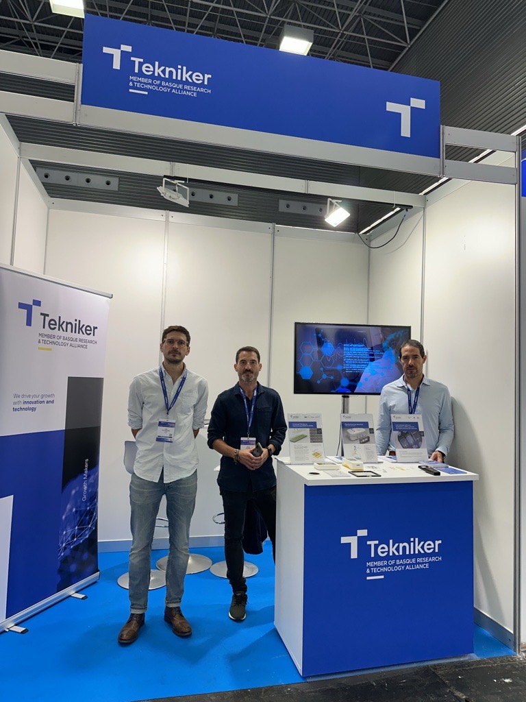 TeknikerOficial's tweet photo. 🔝 ¡Ya estamos en @BIOSPAIN_AseBio 2026! Durante estos días presentamos nuestras capacidades y soluciones tecnológicas para #Salud: diagnóstico in vitro inteligente, biosensores y dispositivos portátiles y conectados. ¡Te esperamos en el stand 66! #BIOSPAIN2026 #Biotecnología https://t.co/ulhqmemgCy