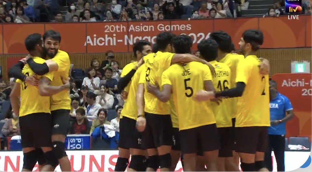 TheKhelIndia's tweet photo. INDIA JUST DEDEATED QATAR 3-2 IN MEN’S VOLLEYBALL AT ASIAN GAMES!

- Saved 6 Match Points!!!!!!!!!  🔥🔥🔥🔥🔥🔥 https://t.co/tBwFoGwjI2