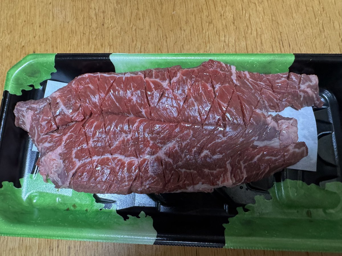 rice84969374's tweet photo. 肉の日わよ https://t.co/AdeJWrDF47