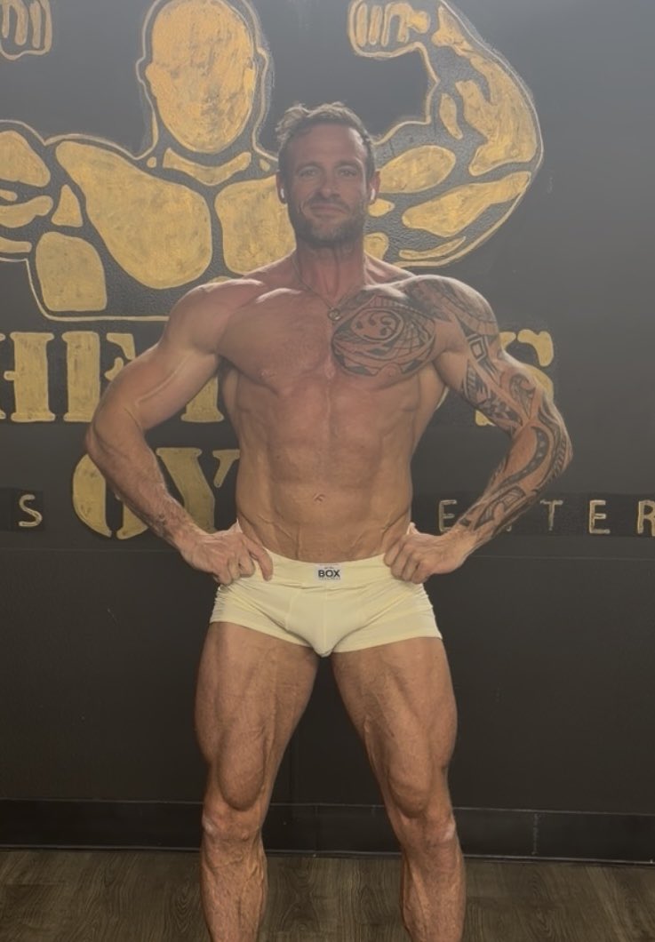 Stone_Fit's tweet photo. A little posing this weekend #physique #bodybuilding https://t.co/T8xvAmlZ4x