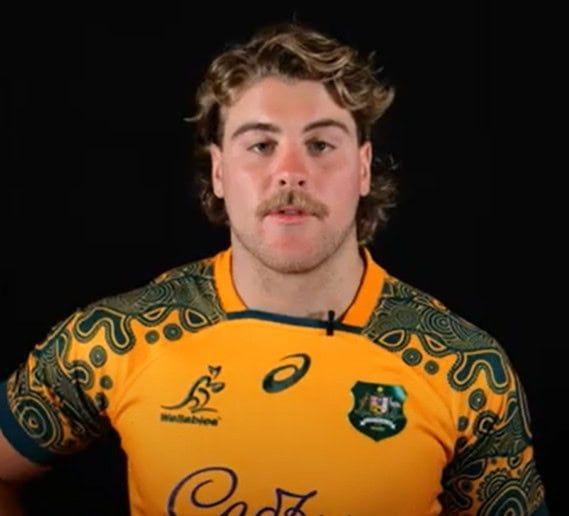 XVOvalie's tweet photo. Des All Blacks décimés: l'Australie peut-elle enfin reprendre la Bledisloe Cup après 14 ans ?
https://t.co/2sGnhnnNOv
#Rugby #AllBlacks #Wallabies #Bledisloe https://t.co/KiEBp1W9qk