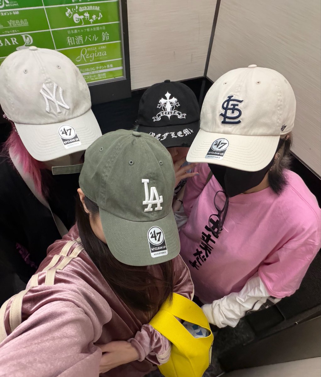 suz_zz7's tweet photo. お昼からの練習終わり❕
場所を変えてバンド練への巻‼️
 #アルテリア https://t.co/jQv4rjAI4G
