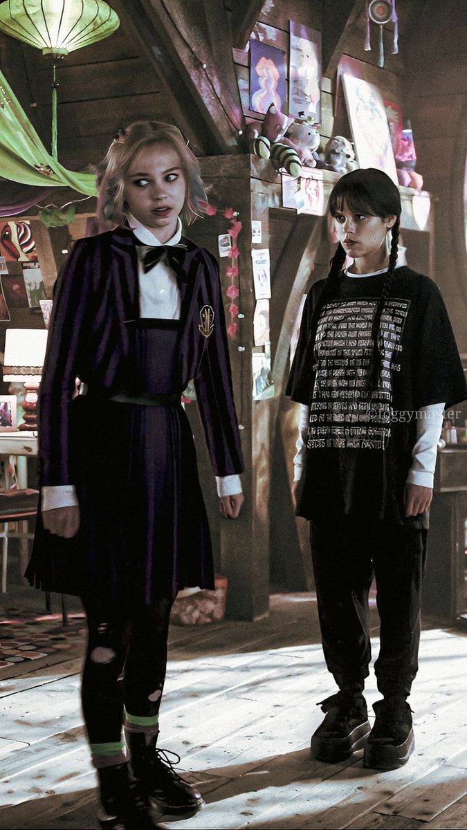 thebuysweet's tweet photo. wednesday addams está constantemente irritando enid sinclair 
e eu acho isso lindo ✨ https://t.co/n3VwPIF0Ew