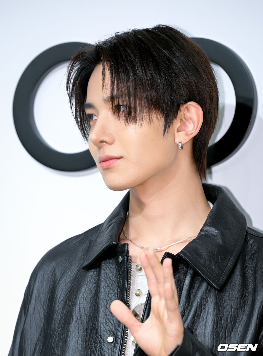 HeeseungGlobal's tweet photo. [📸] PHOTO | 260929

EVAN at COS AW26 Preview Photowall event. (1)

🔗 https://t.co/MQtXwfQft4
🔗 https://t.co/DE2jtbHOpp
🔗 https://t.co/kjohDSIV50
🔗 https://t.co/geYnU6WzuH
🔗 https://t.co/yywfOlK5dk
🔗 https://t.co/HlsB4WtVpf
🔗 https://t.co/PMF5lXIHst
🔗 https://t.co/o1Jq4QjhWj
🔗 https://t.co/02rU39yRzO
🔗 https://t.co/jUJQdjhsAC
🔗 https://t.co/EsRbq4ks5M
🔗 https://t.co/S2yHKWIlkU
🔗 https://t.co/jsxeNGjyK3
🔗 https://t.co/NlMrw3D2E9
🔗 https://t.co/qy8wrGAaOk
🔗 https://t.co/RpUAvYaLIE
🔗 https://t.co/jjZPRtoAer 
🔗 https://t.co/QfKGdpmApH
🔗 https://t.co/O3jQuqoVb6

EVERS TO DO LIST: 
✅ Create NAVER account or open your Naver Account.
✅ Search 에반 (EVAN) in the search bar then click the 뉴스 (News).
✅ Click all related news about EVAN.
✅ React, Share, and Recommend his articles ! 

EVAN WITH COS
#EVANxCOS #EVAN 
@h_evva_n @evan_officialJP