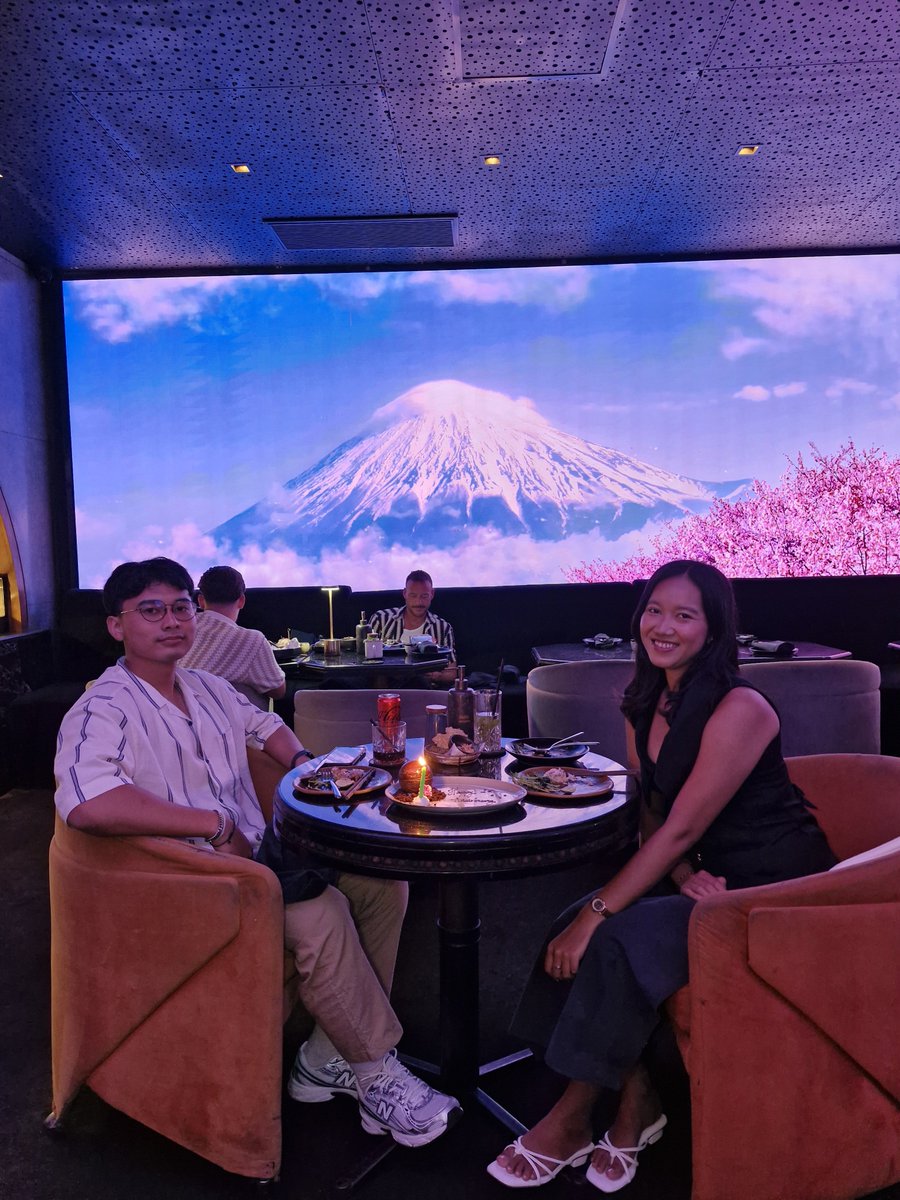 AntariPutu's tweet photo. 365 days 💙 https://t.co/KkjGjAdasq