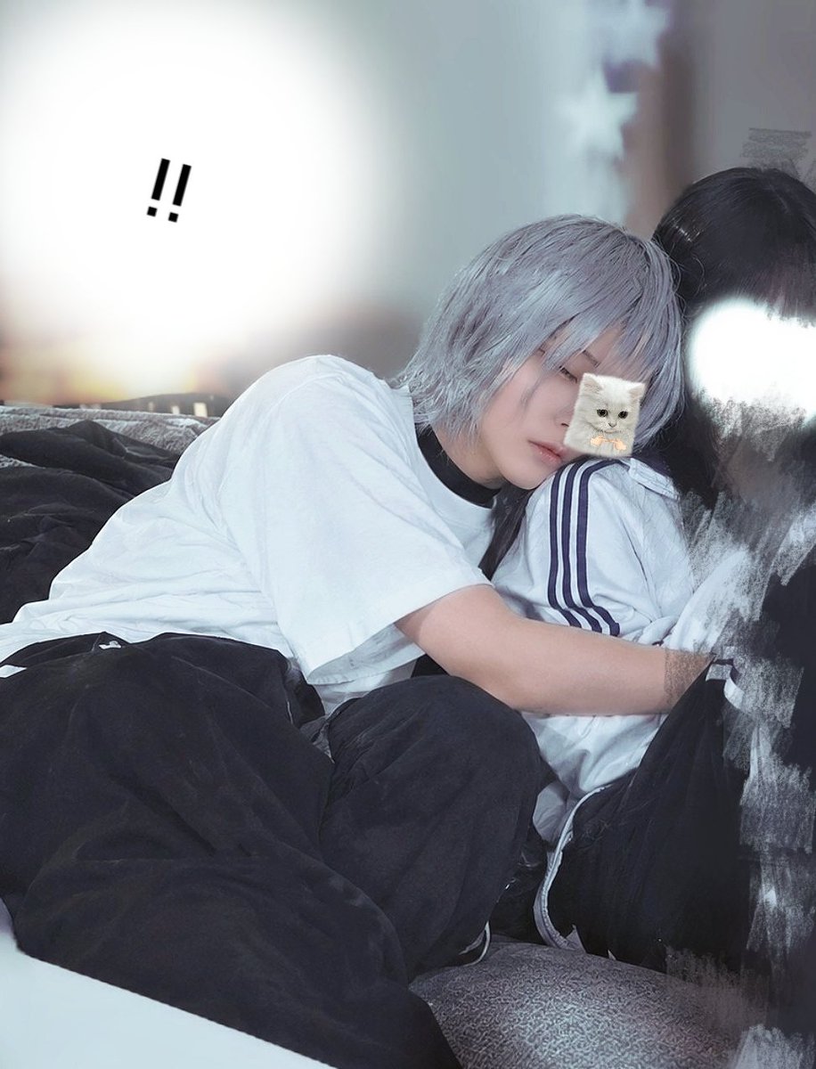 sion_cos09's tweet photo. mhykコスで寝てるのいっぱいあった

寝るとき何かしらぎゅってしないと
落ち着かないんです👉👈

一枚目はガチの妹です

詳細はそれぞれALT書いてます https://t.co/KHQceTBRo6