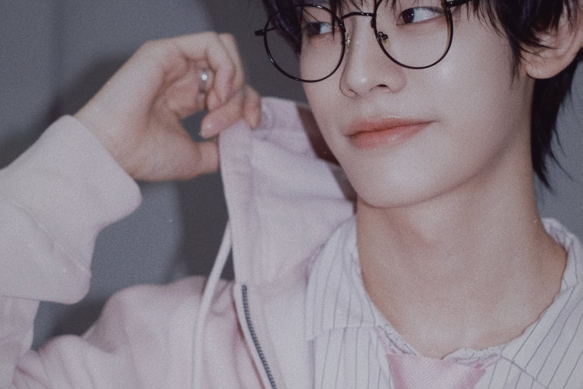 teeteebaipor's tweet photo. เค้ารักหมวยใส่แว่นที่สุด เฮียหึงคับ 🥺 https://t.co/e1WW09eSyg