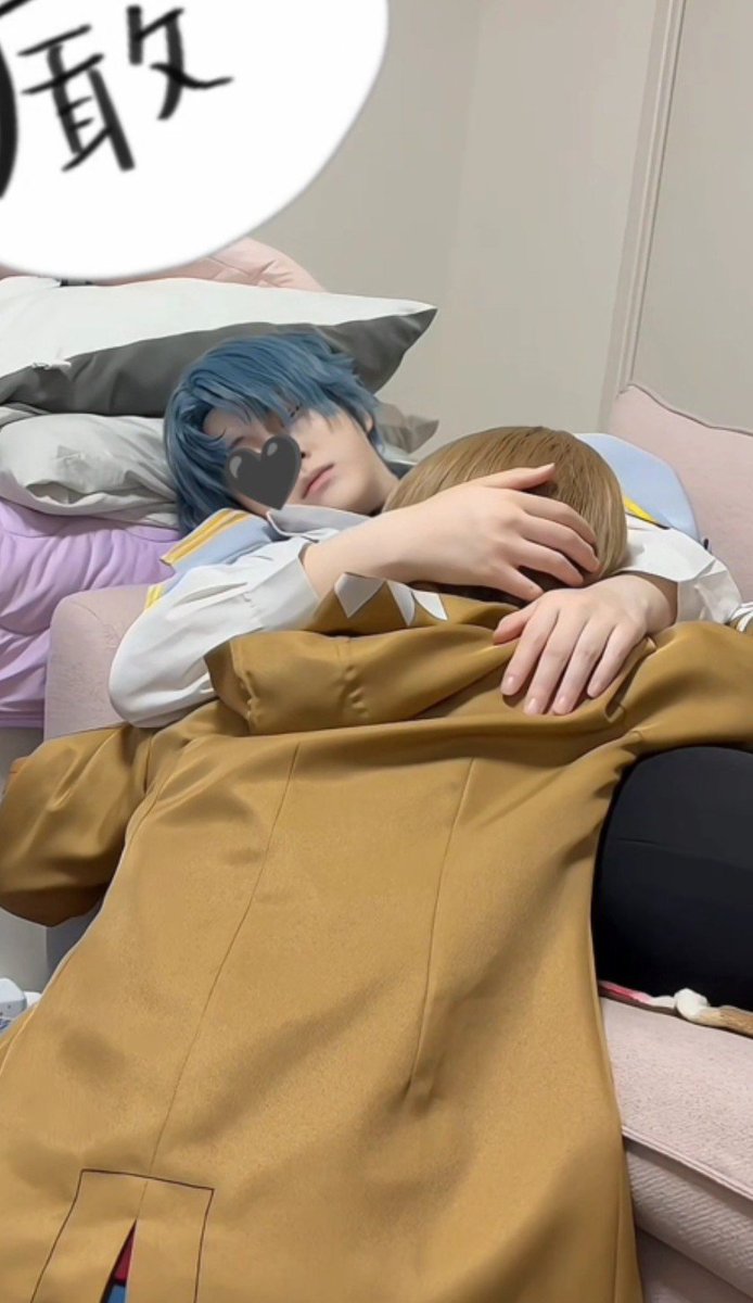 sion_cos09's tweet photo. mhykコスで寝てるのいっぱいあった

寝るとき何かしらぎゅってしないと
落ち着かないんです👉👈

一枚目はガチの妹です

詳細はそれぞれALT書いてます https://t.co/KHQceTBRo6
