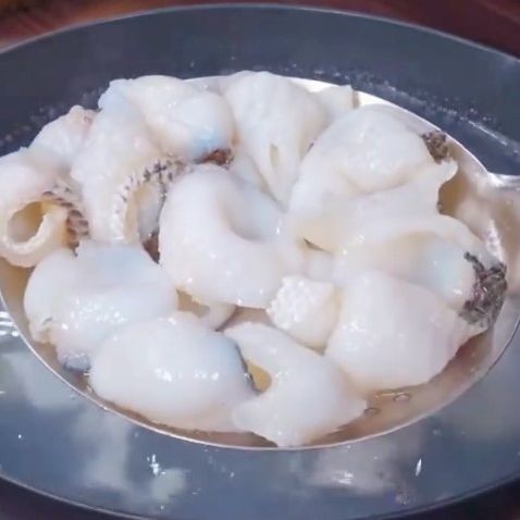 HongdaFood's tweet photo. ✅Tender &amp; smooth snakehead slices after quick blanching.
⭐Not easy to break, juicy and springy.
🐠Perfect for hot pot &amp; sour fish soup.
#HongdaFoods 🍲
#SnakeheadSlices✨
#HotpotIngredients🐟 https://t.co/MowqAkNjxY