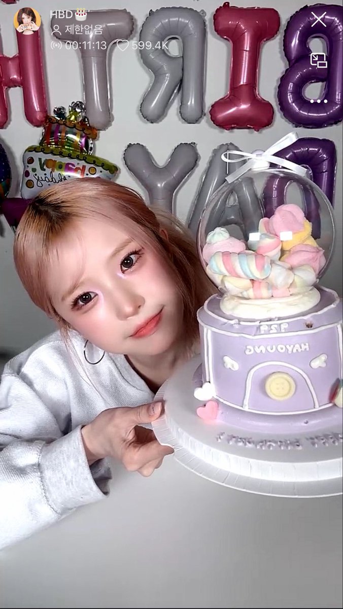 dkdknk61's tweet photo. 송하영 생일추카해 💗🐹🫳🏻🫳🏻 https://t.co/kCkBpXyXWG